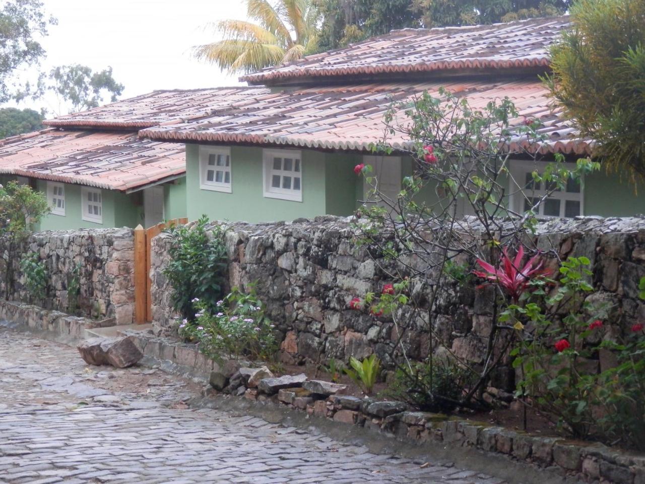 Pousada Pedras De Igatu Exterior photo